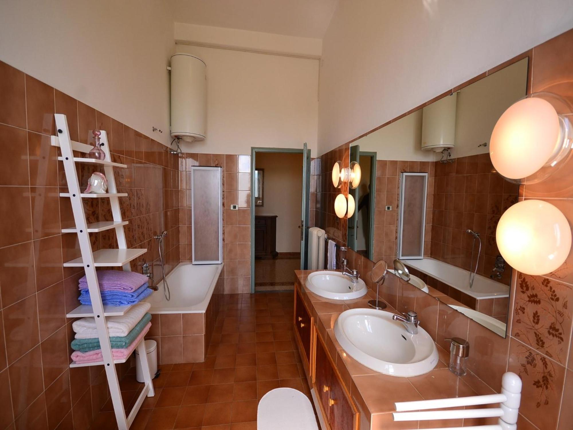 Lovely Holiday Home In Montefiridolfi With Hill View 외부 사진