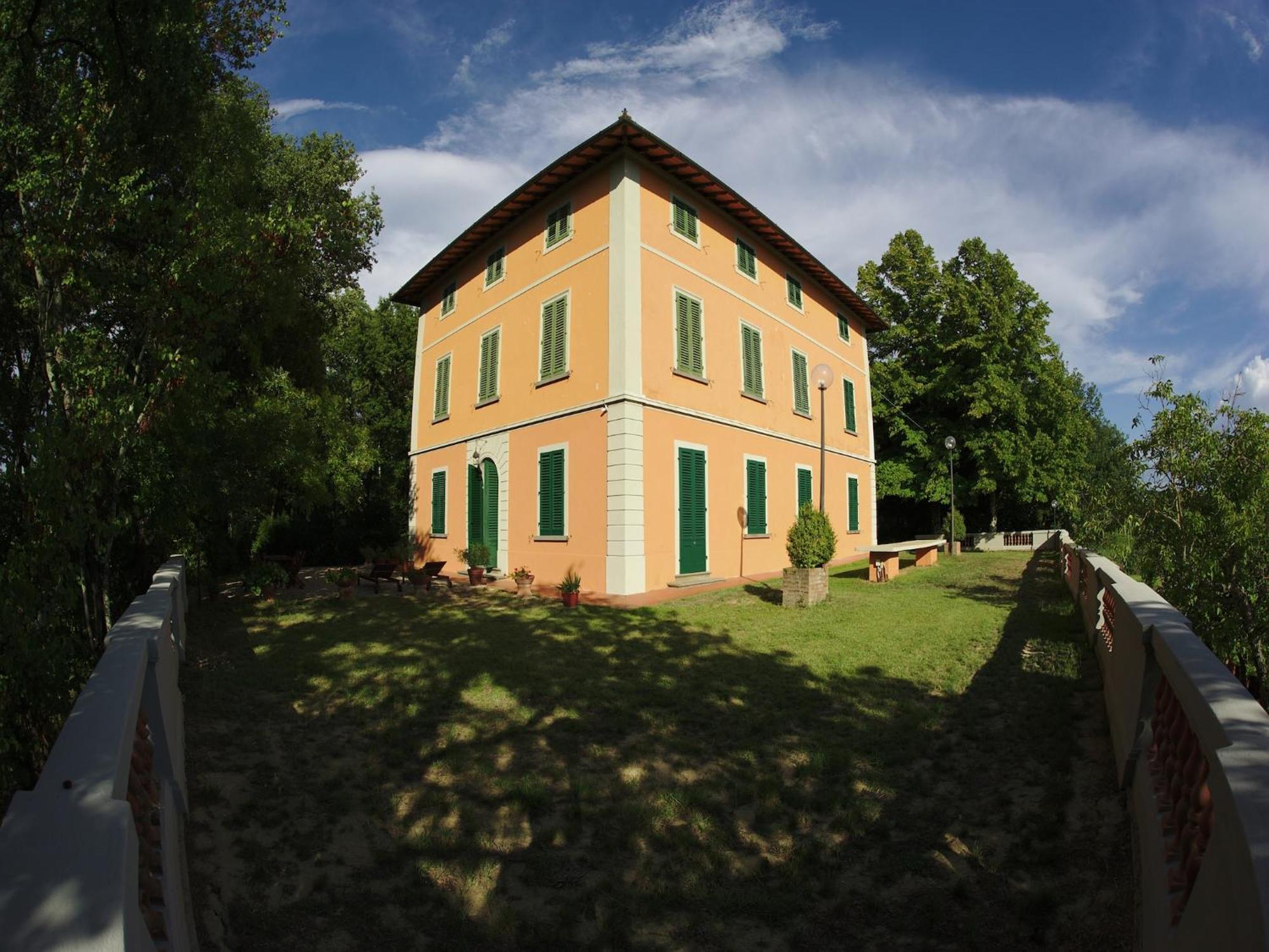 Lovely Holiday Home In Montefiridolfi With Hill View 외부 사진