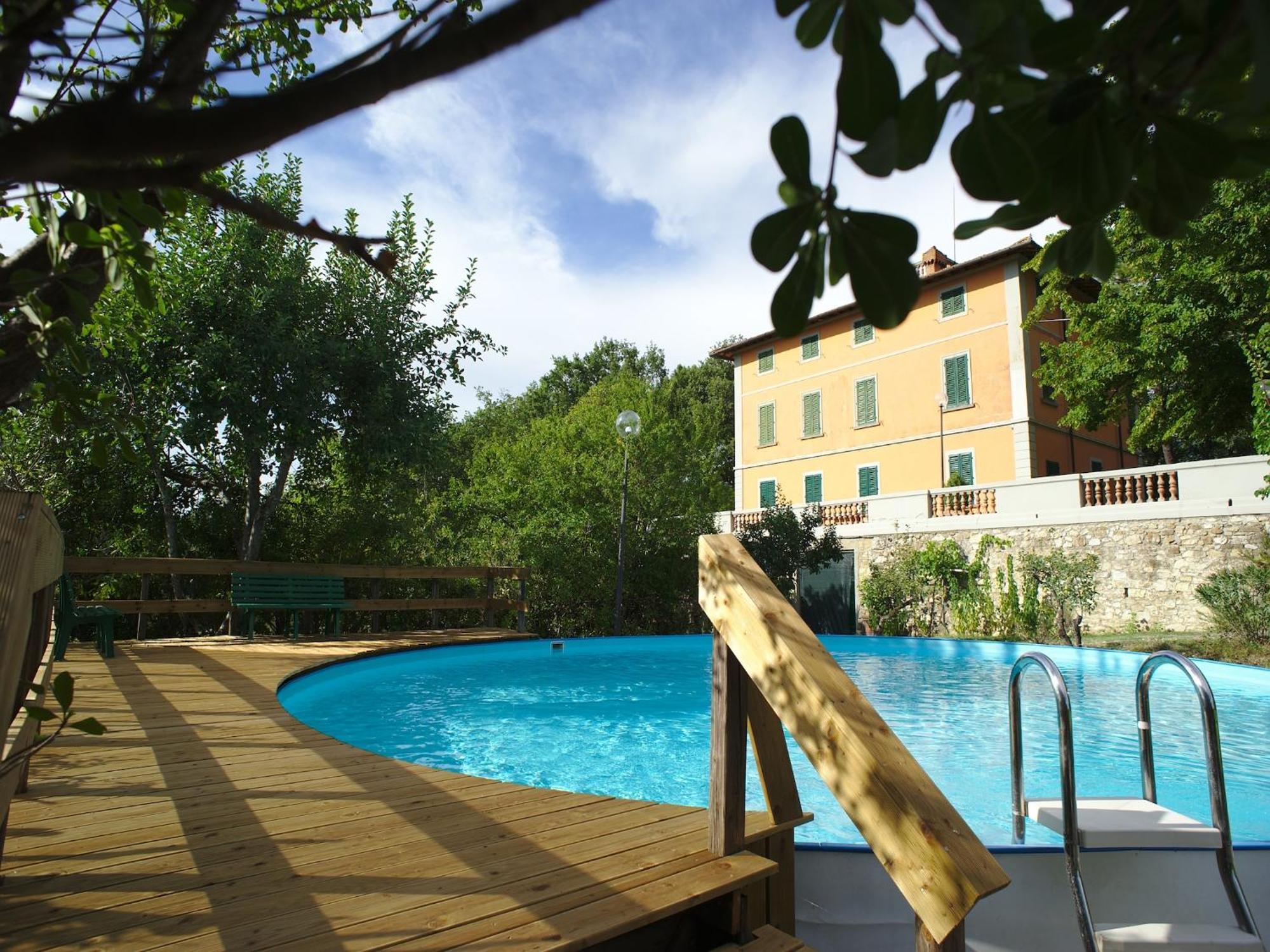 Lovely Holiday Home In Montefiridolfi With Hill View 외부 사진