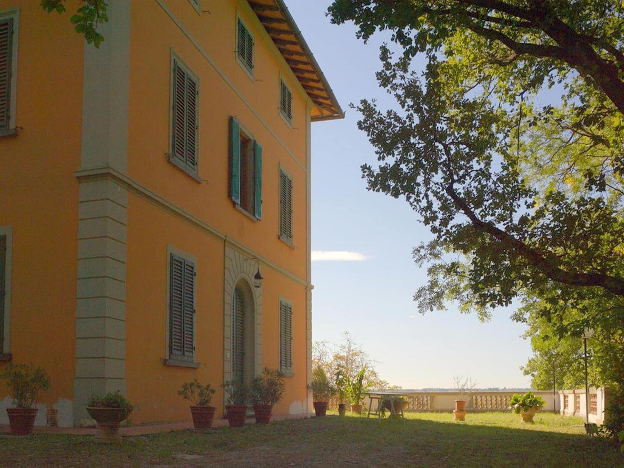 Lovely Holiday Home In Montefiridolfi With Hill View 외부 사진